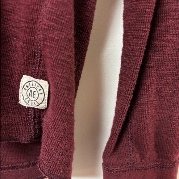 American Eagle Men’s burgandy long sleeve with buttons - Picture 4 of 4